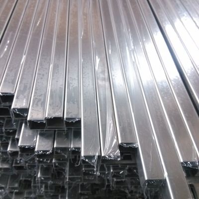 comprare 304 or 316 Stainless Steel Tile Trim Profile with Corrosion Resistance and Customizable Length for Tile Protection online manufacture